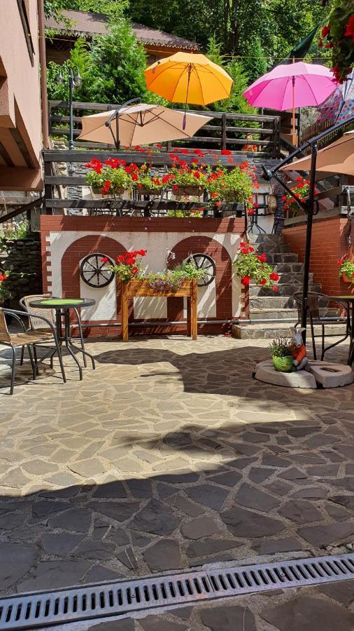 Pensiunea Luna Buşteni Exterior foto